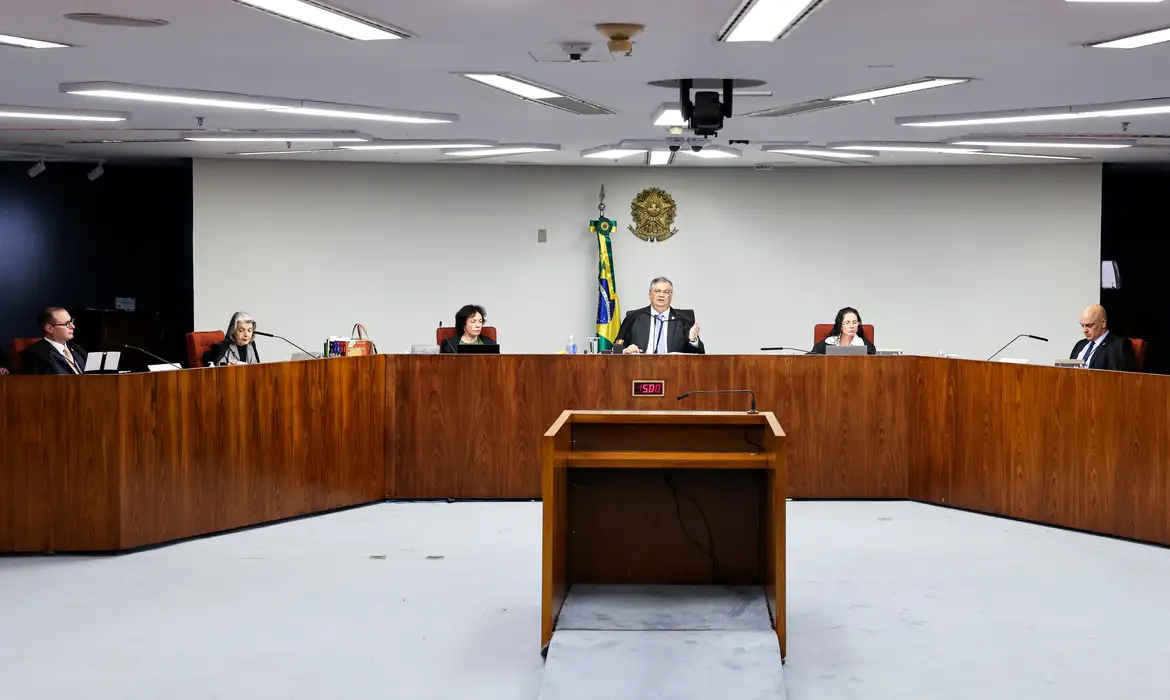 https://folhadeparanaiba.com/uploads/26/08/1787098748_6a84f67c9f739.webp
