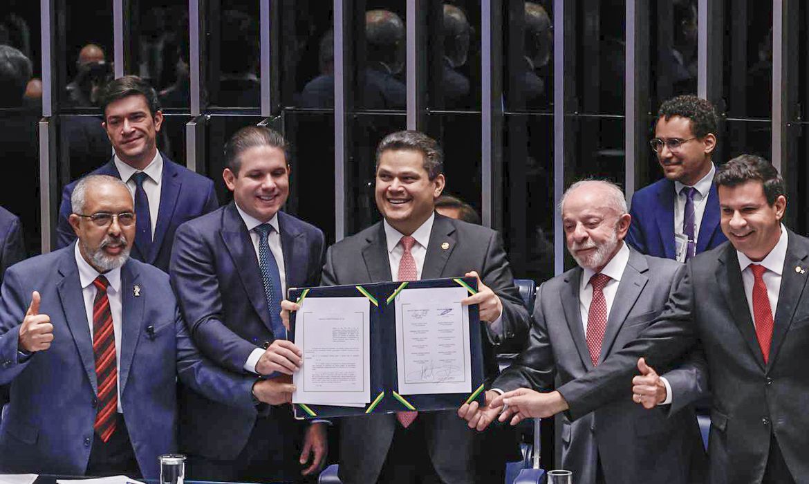 https://folhadeparanaiba.com/uploads/26/10/1792269442_6ad3dc82856b4.jpg